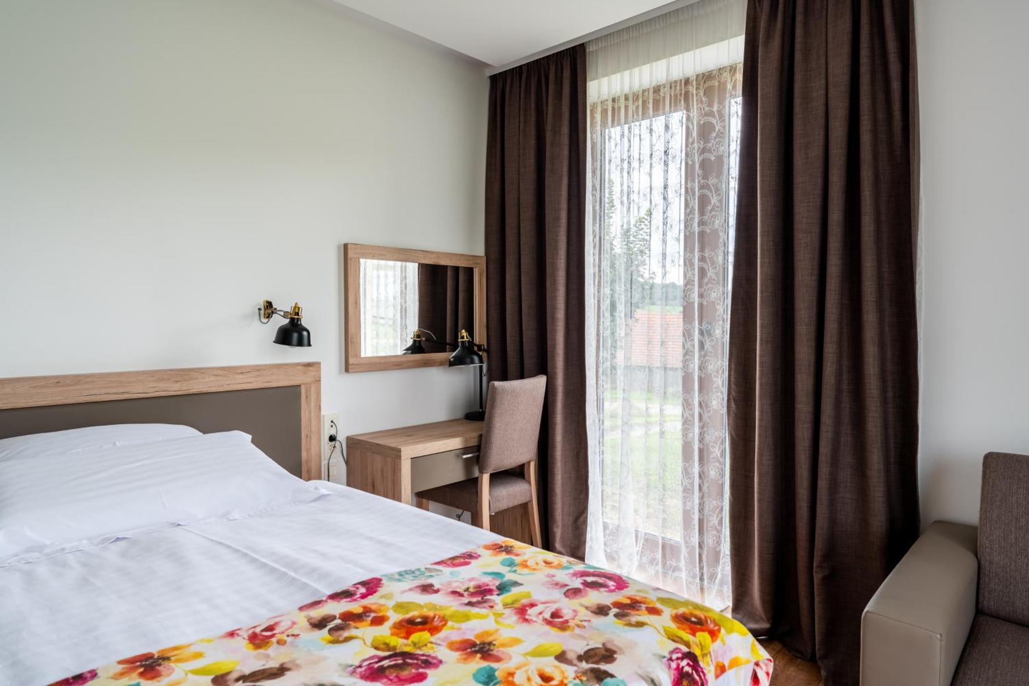 Bed&Breakfast Vinarija Coner Bjelovar Eksteriør billede