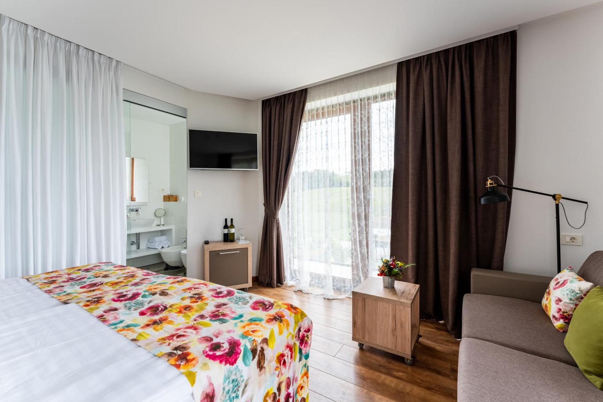 Bed&Breakfast Vinarija Coner Bjelovar Værelse billede